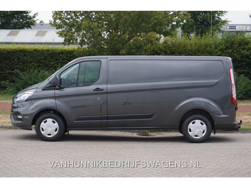 33992100-ford-transit-custom-2