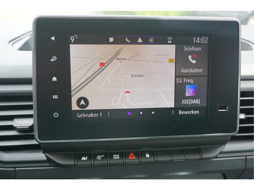 37926122-renault-trafic-11