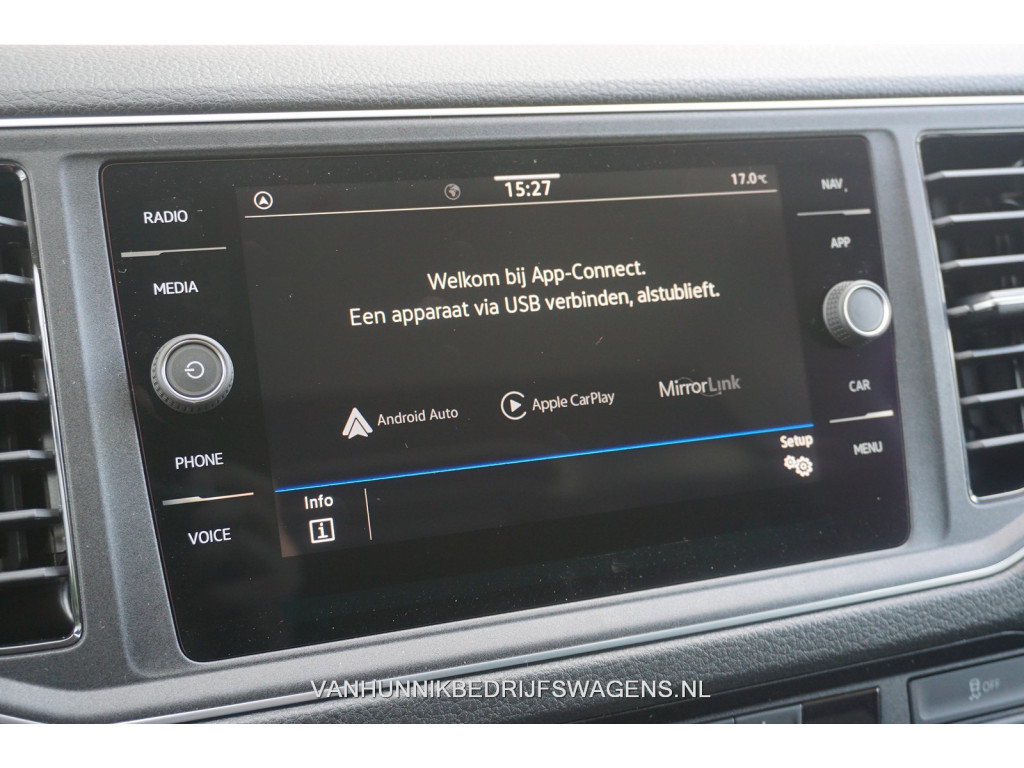 38016621-volkswagen-crafter-13