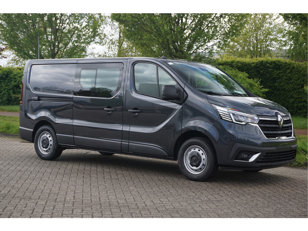 38487506-renault-trafic-6