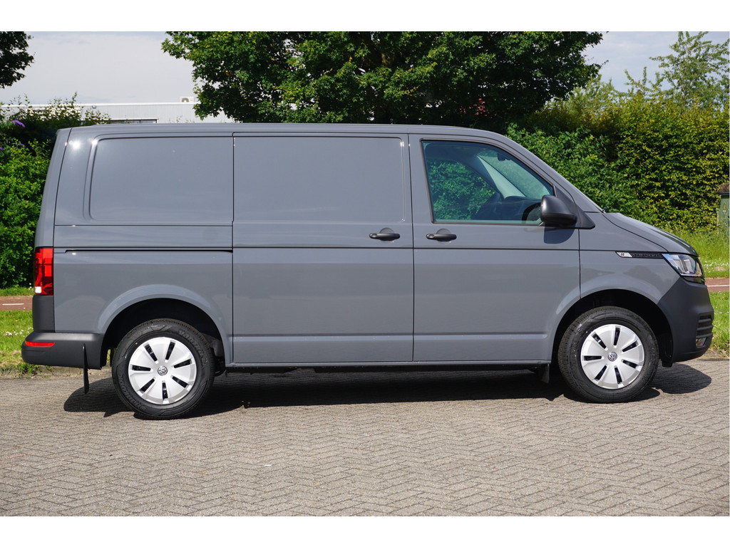 38921718-volkswagen-transporter-5