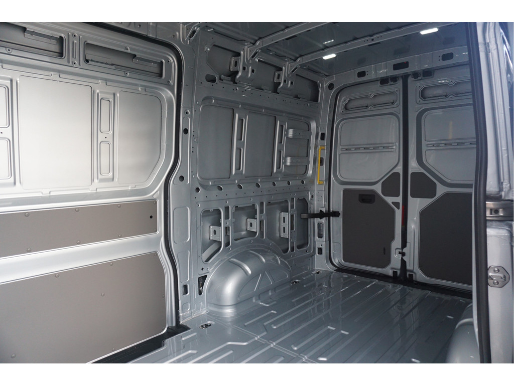 38976970-volkswagen-crafter-8