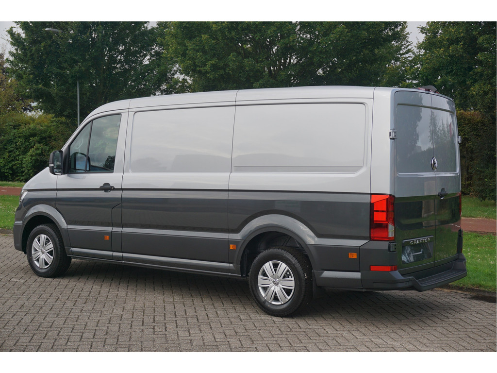 38977211-volkswagen-crafter-3