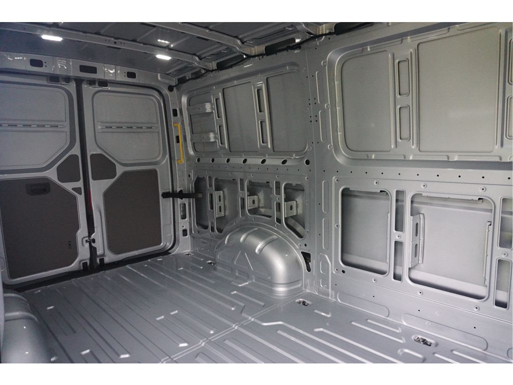 38977211-volkswagen-crafter-8