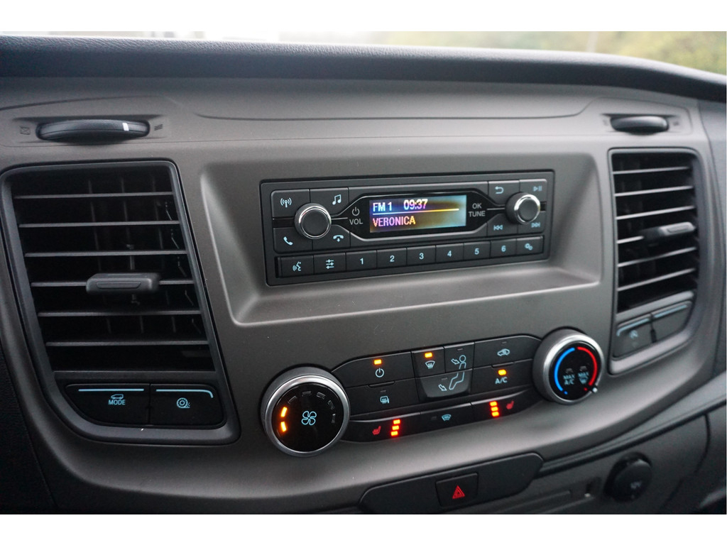 40212554-ford-transit-12