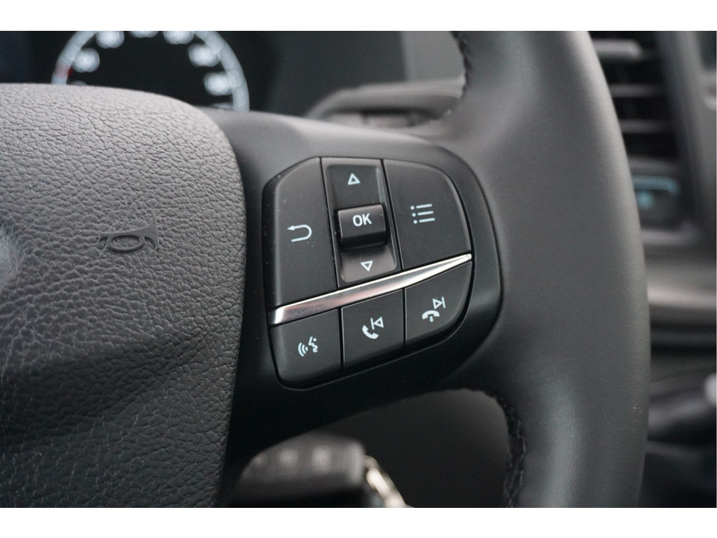 40212554-ford-transit-15