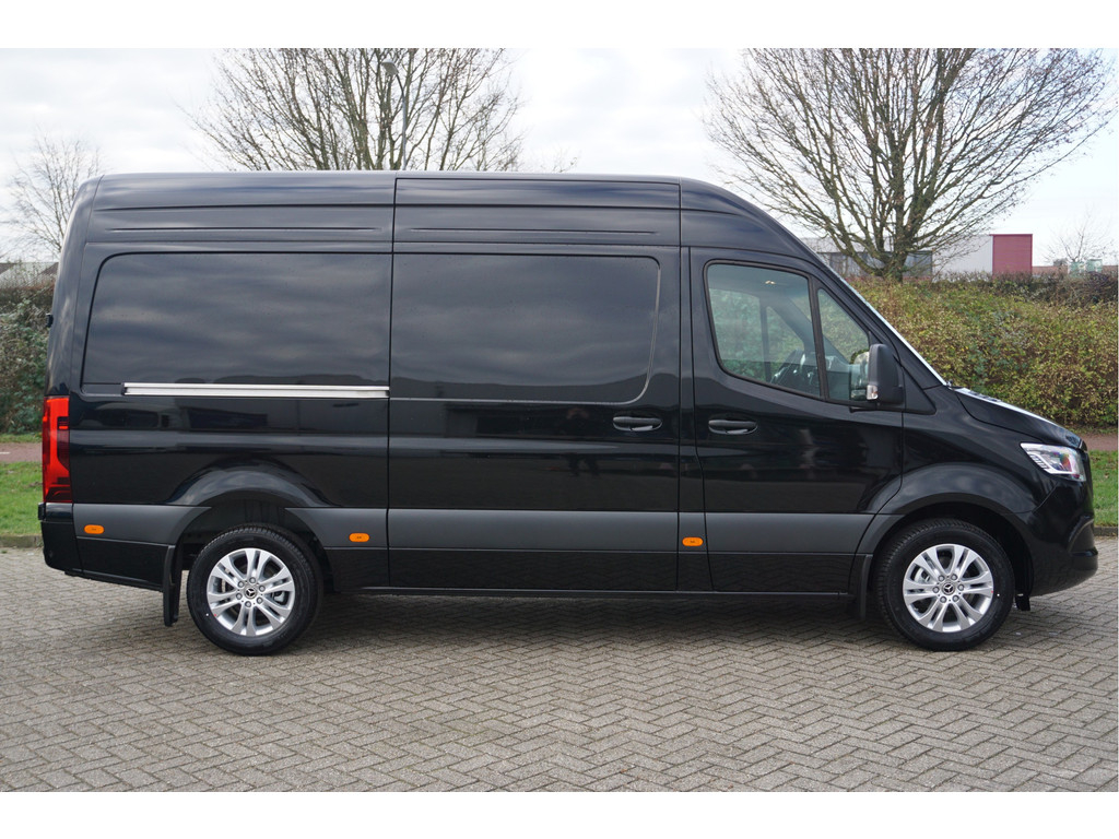 41811303-mercedes-benz-sprinter-3