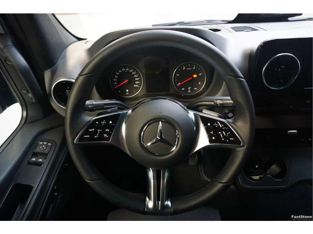 41811303-mercedes-benz-sprinter-8