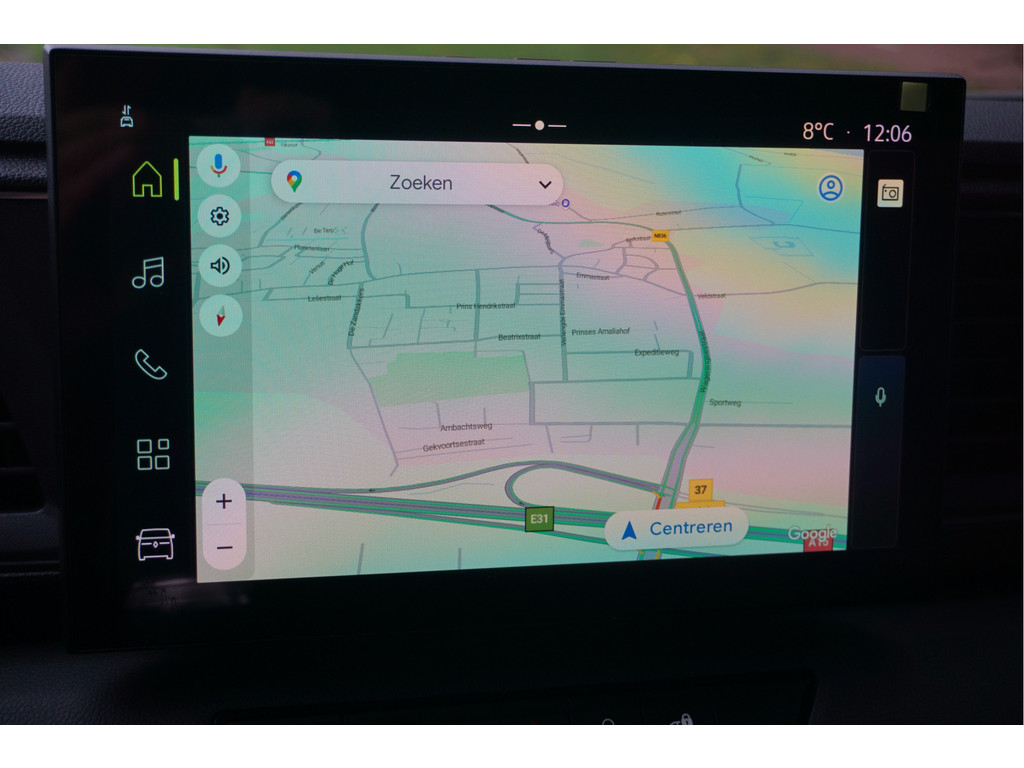 42138713-renault-master-10