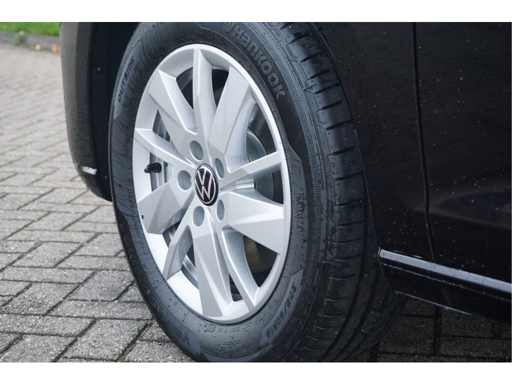 42144808-volkswagen-caddy-maxi-20