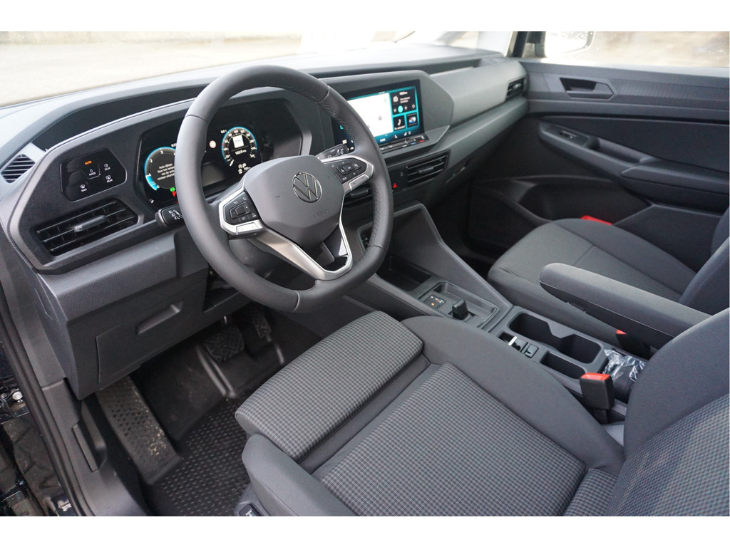 42144813-volkswagen-caddy-maxi-8