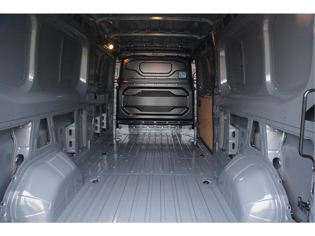 42230964-renault-master-7