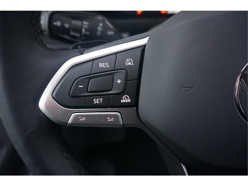 42675771-volkswagen-crafter-16