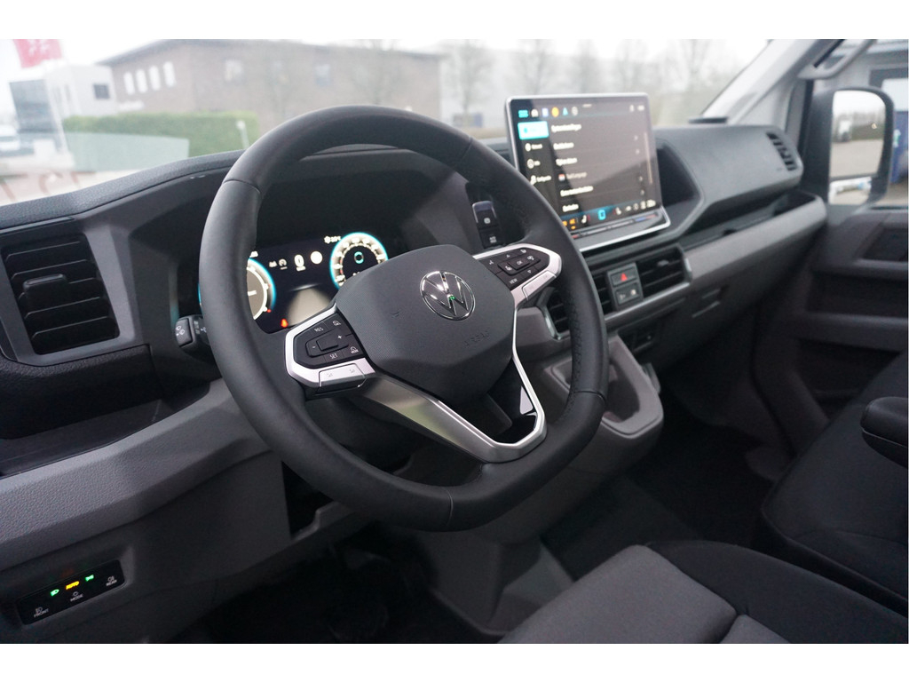 42675786-volkswagen-crafter-9