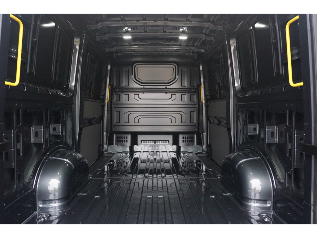 42675825-volkswagen-crafter-7