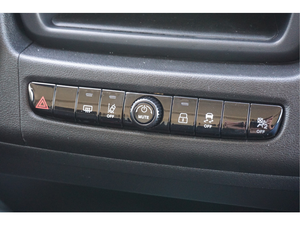 42945397-peugeot-boxer-16