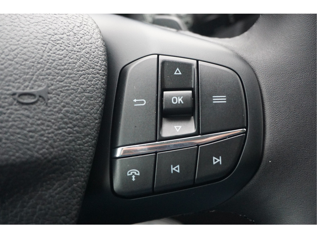 43086906-ford-transit-16