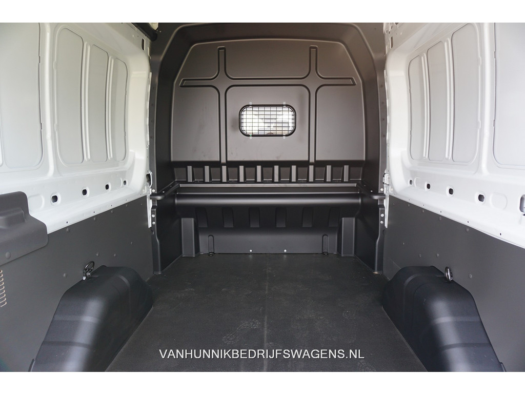 43086917-ford-transit-7