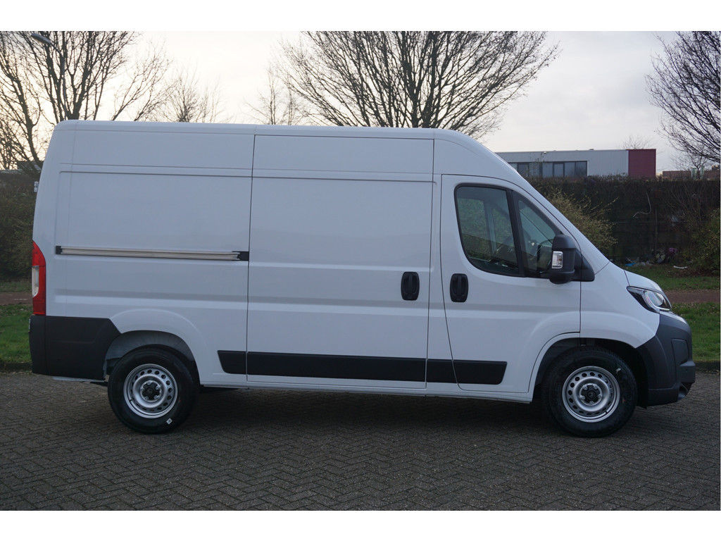 43613985-citroen-jumper-6