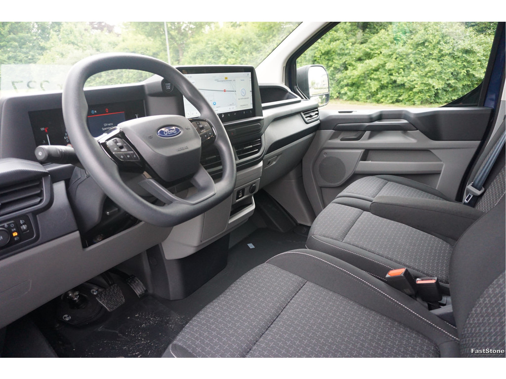 44771359-ford-transit-custom-8