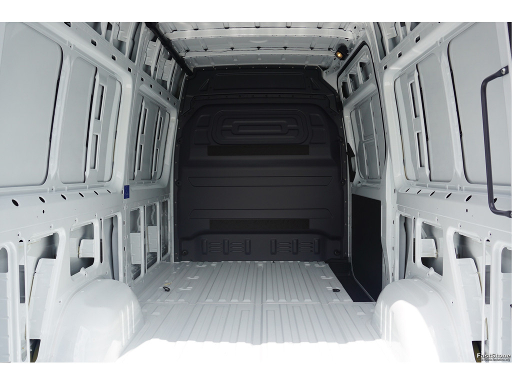 46552945-mercedes-benz-sprinter-7