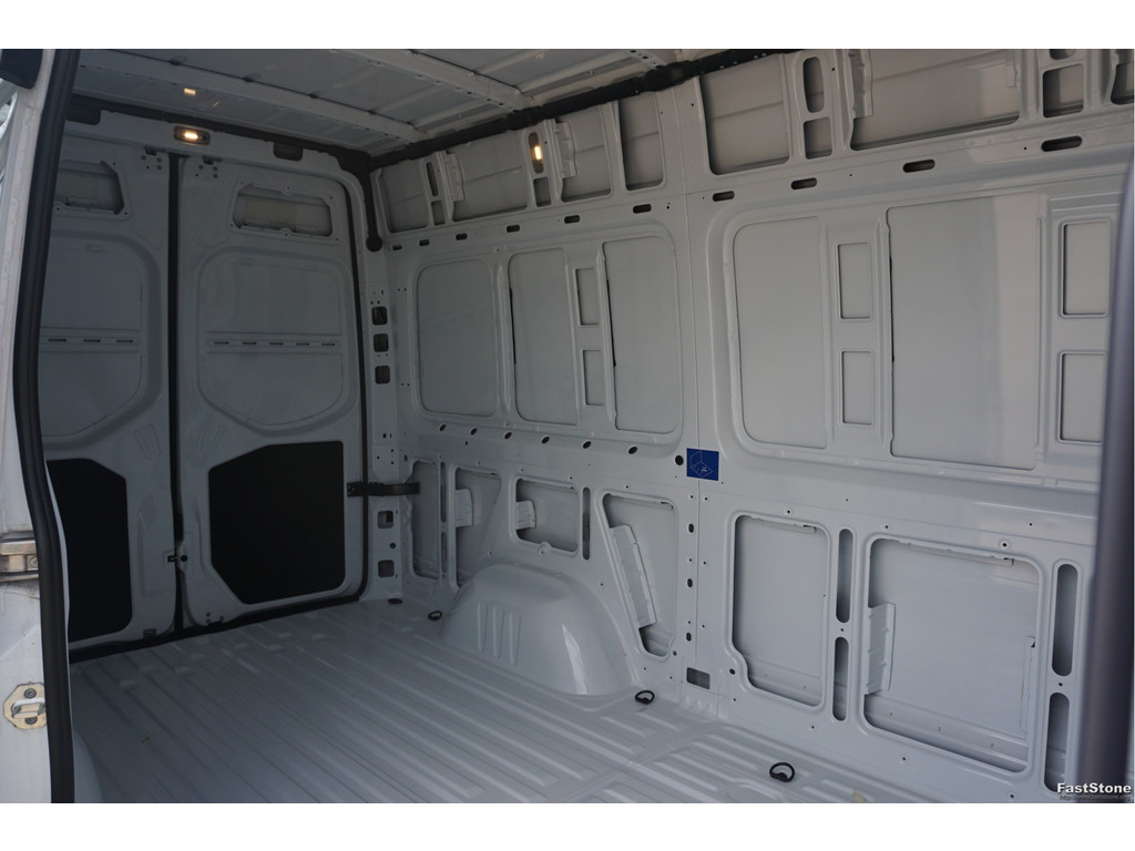 46552960-mercedes-benz-sprinter-8