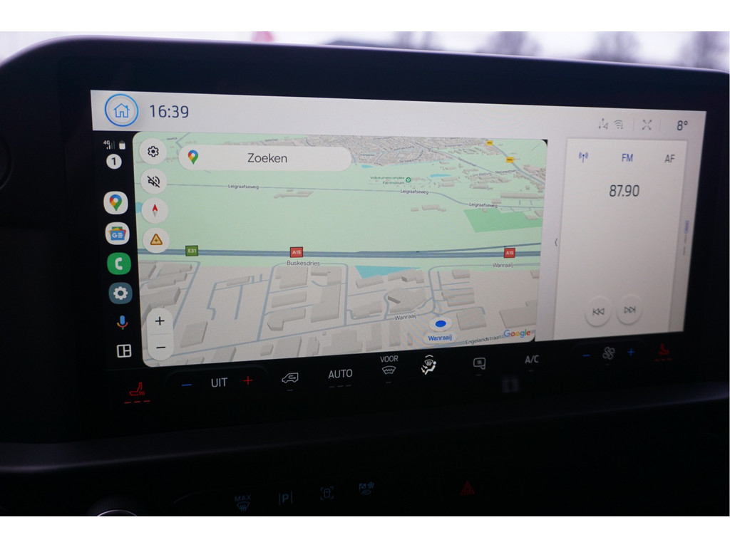 47088143-ford-transit-custom-11