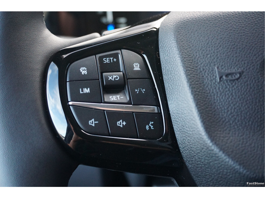 47942376-ford-transit-custom-15