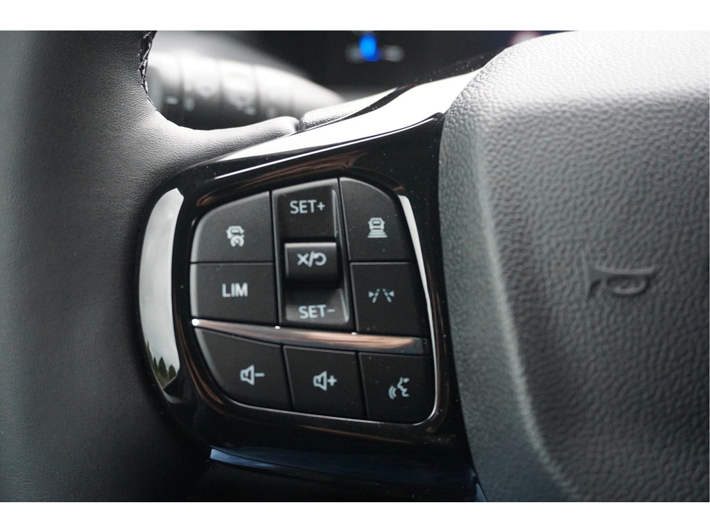 47964539-ford-transit-custom-17