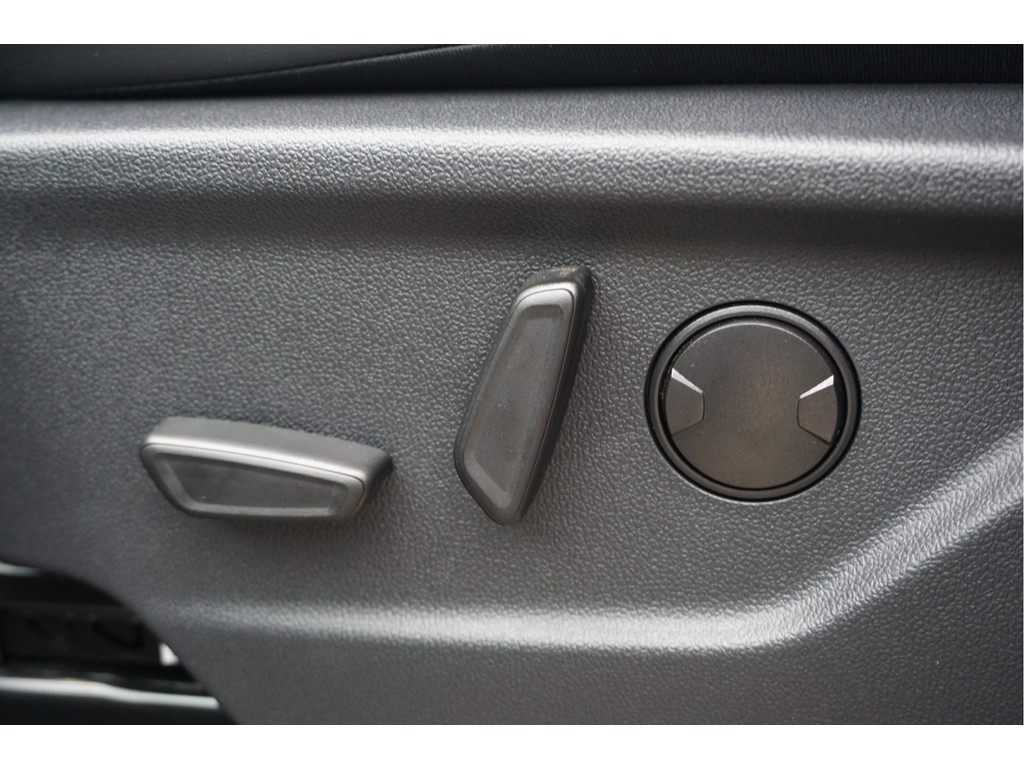 47964539-ford-transit-custom-21