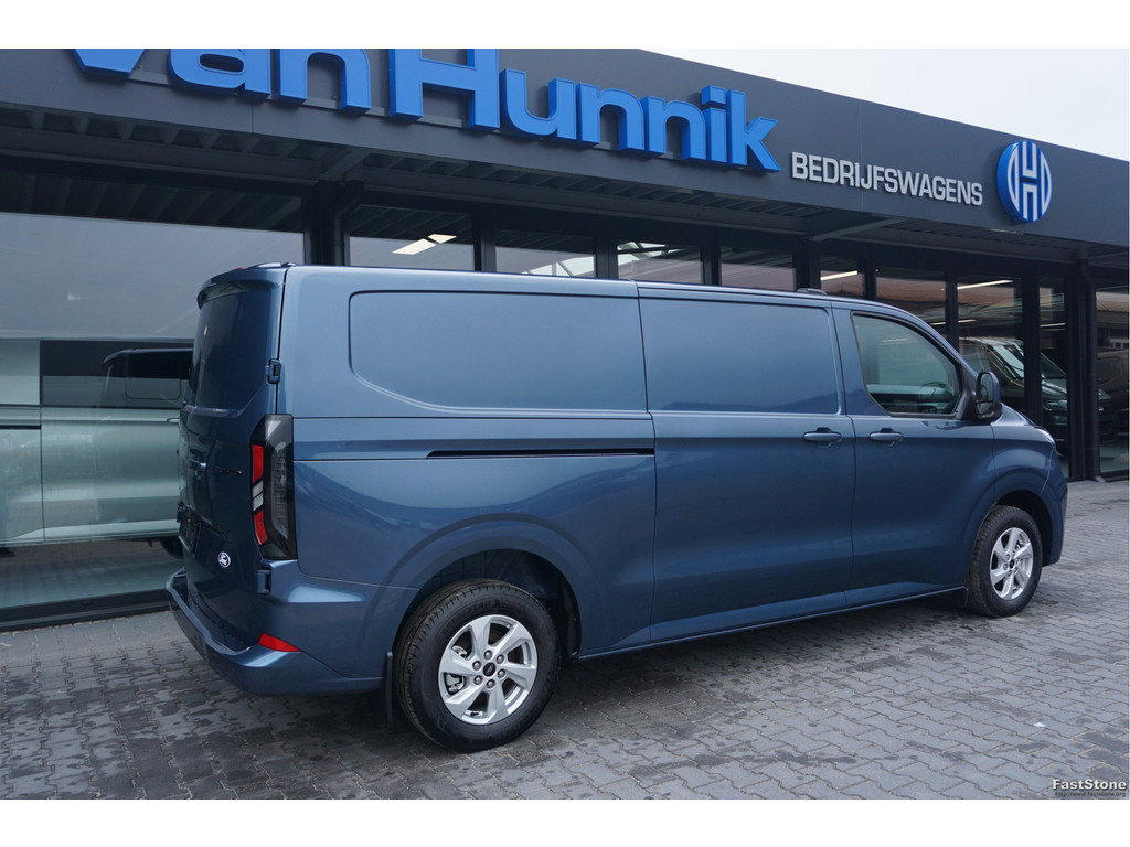 47966363-ford-transit-custom-4