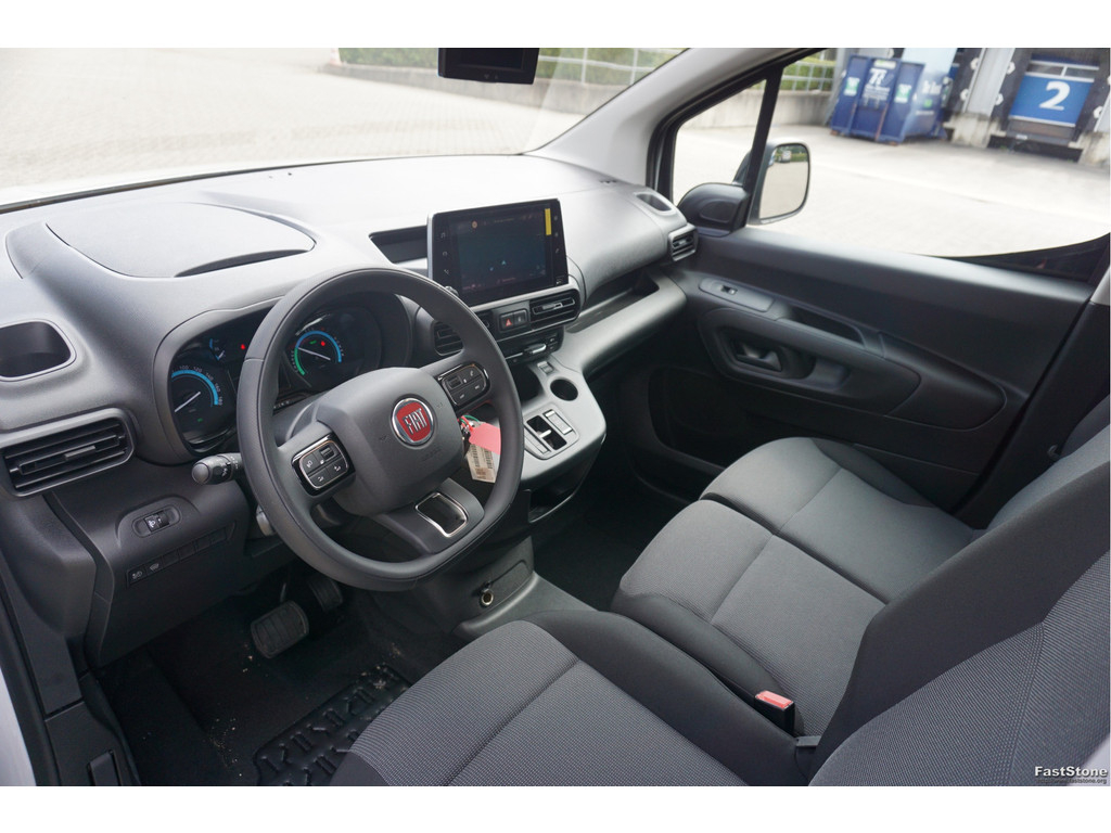 48017507-fiat-e-doblo-9