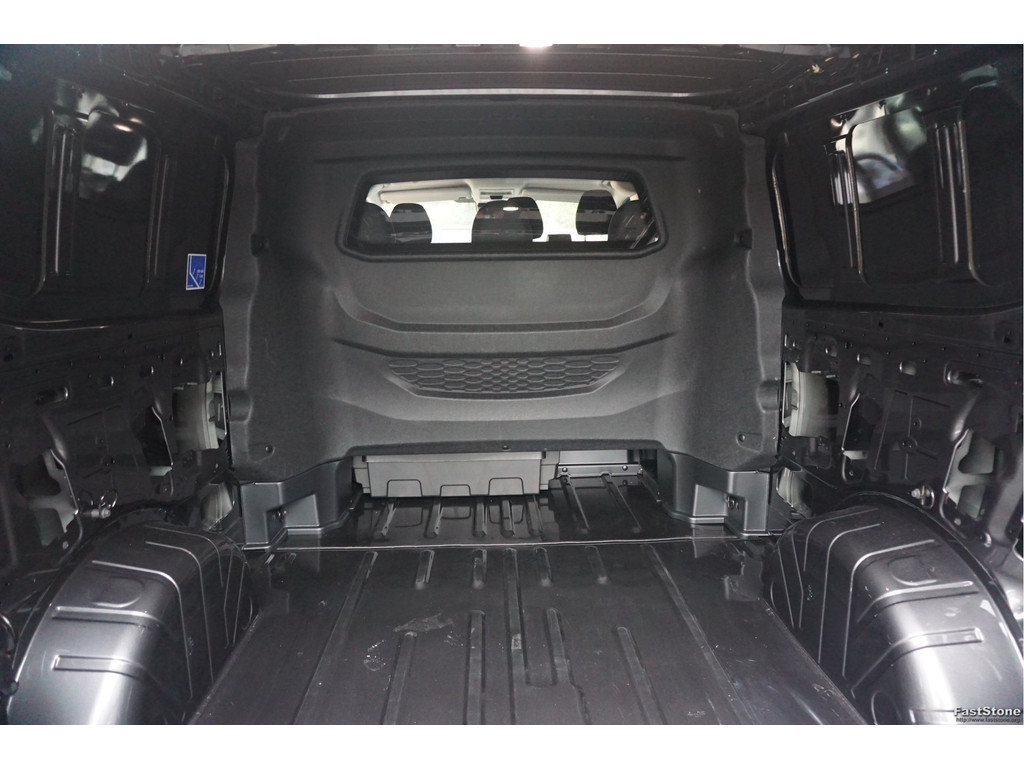 48131287-ford-transit-custom-7