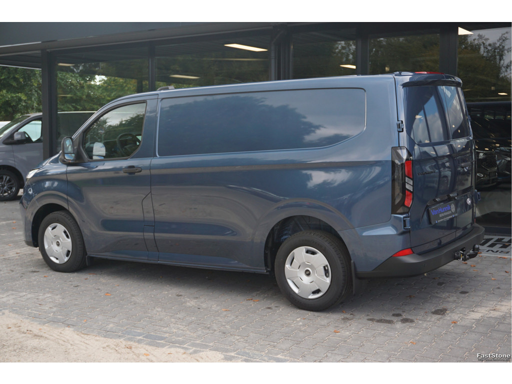 48250746-ford-transit-custom-3