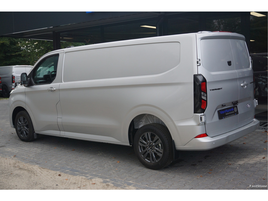 48287413-ford-transit-custom-3