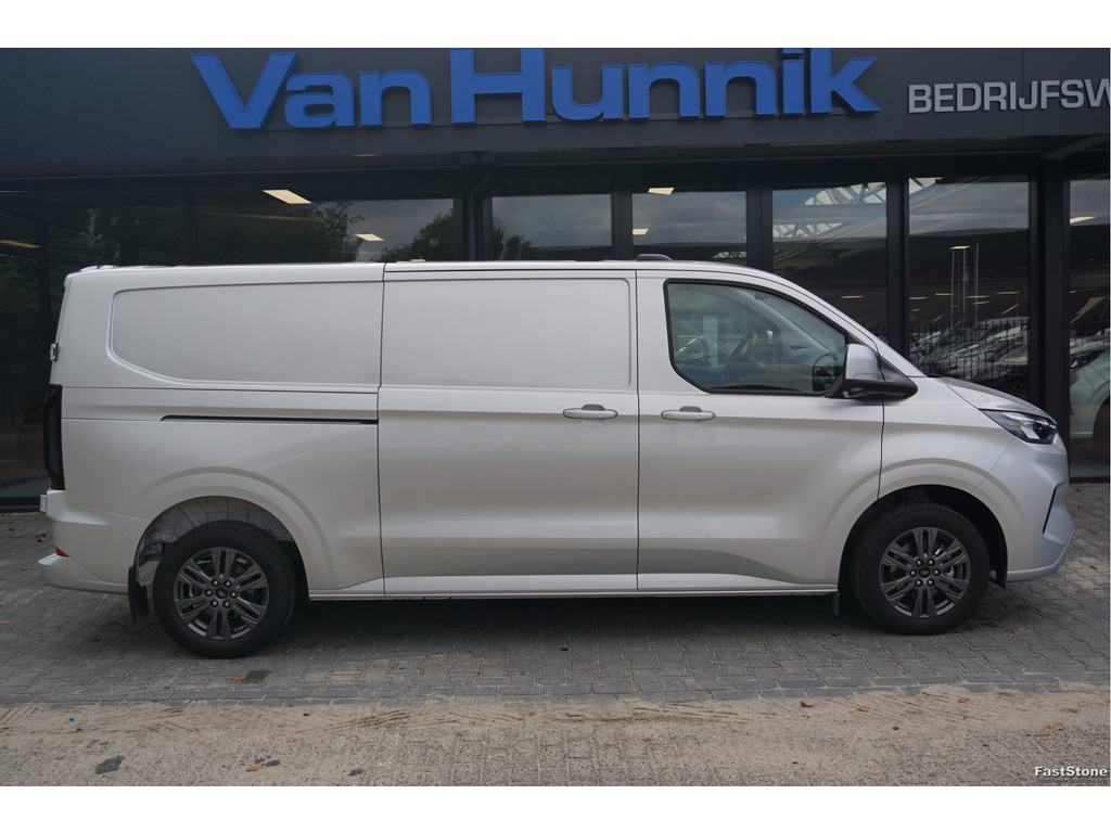 48287413-ford-transit-custom-5