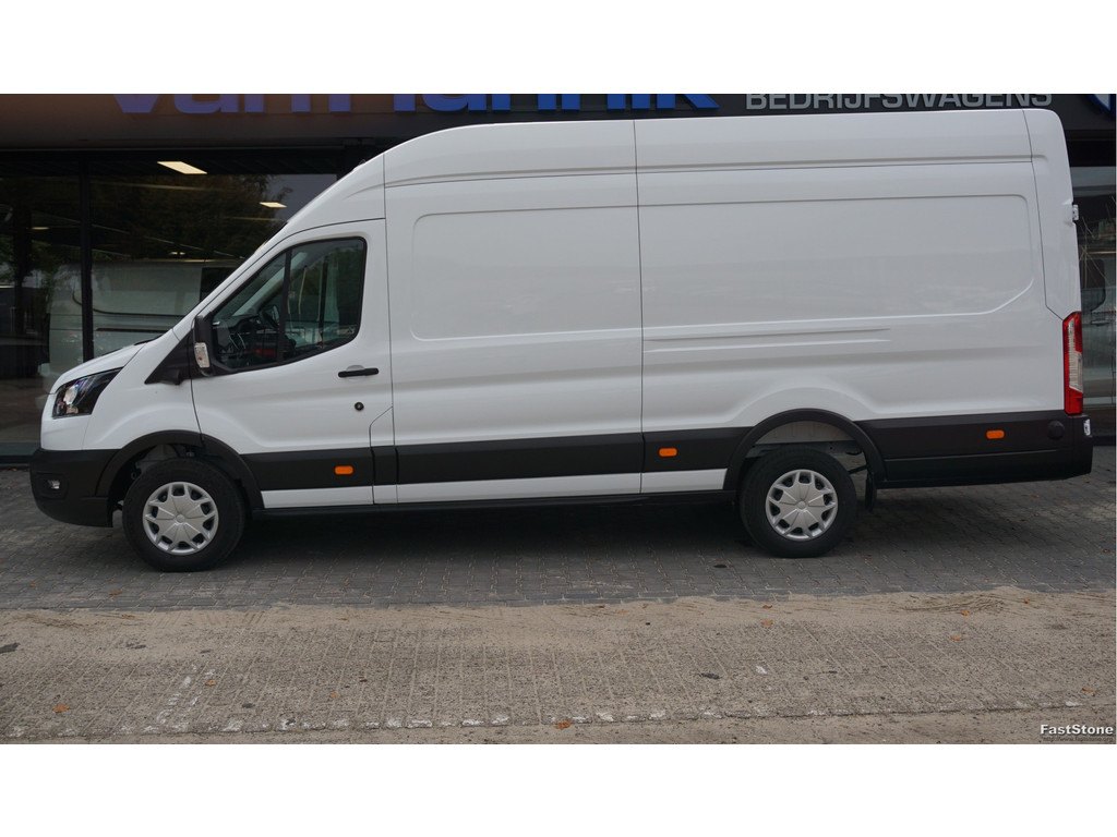 48395809-ford-transit-2