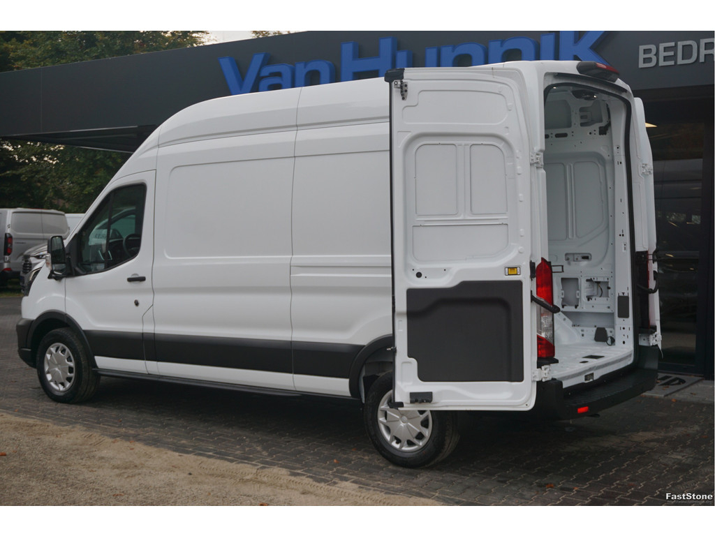 48405448-ford-transit-4