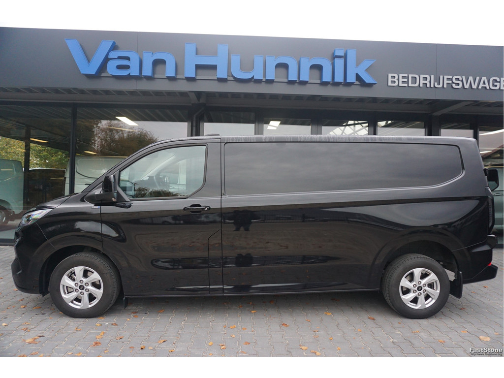48910570-ford-transit-custom-2
