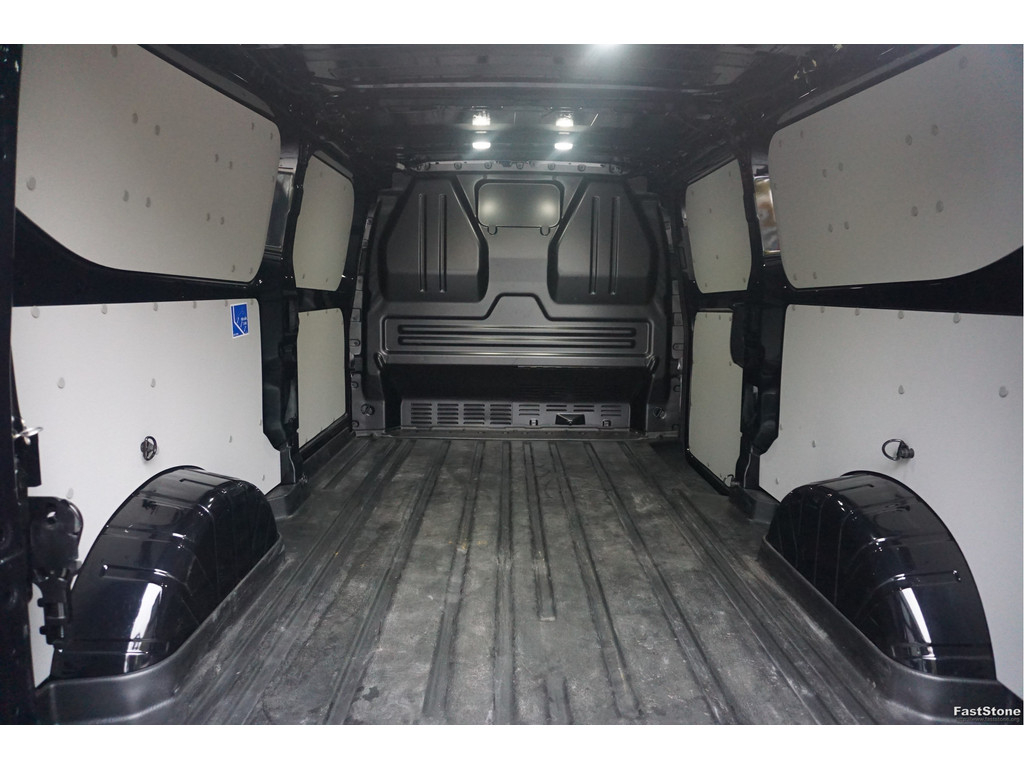 48910570-ford-transit-custom-7