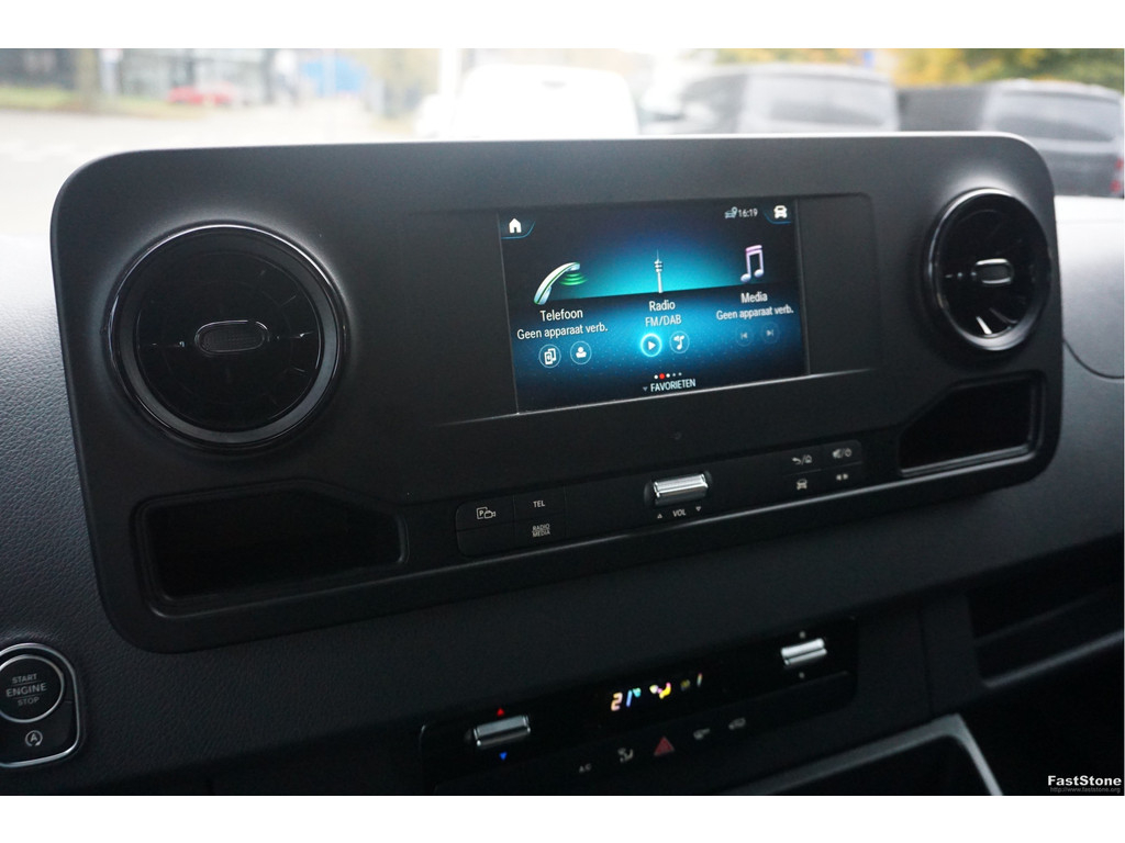 48971959-mercedes-benz-sprinter-12