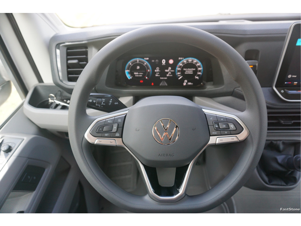 49277258-volkswagen-crafter-11