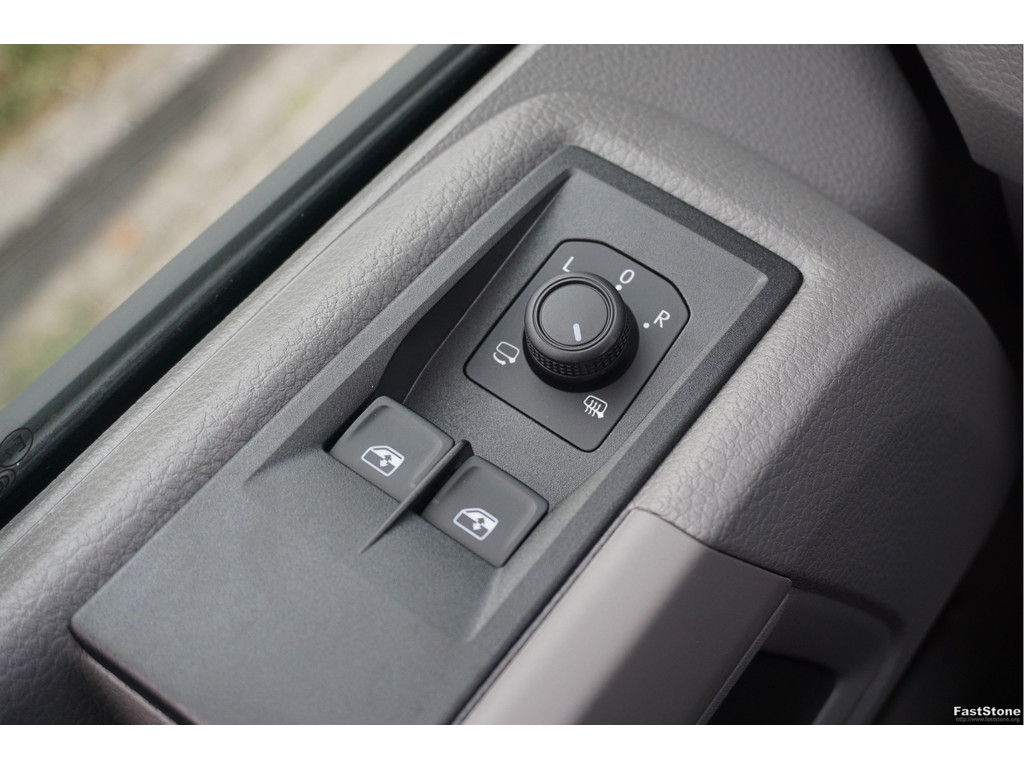 49277258-volkswagen-crafter-16