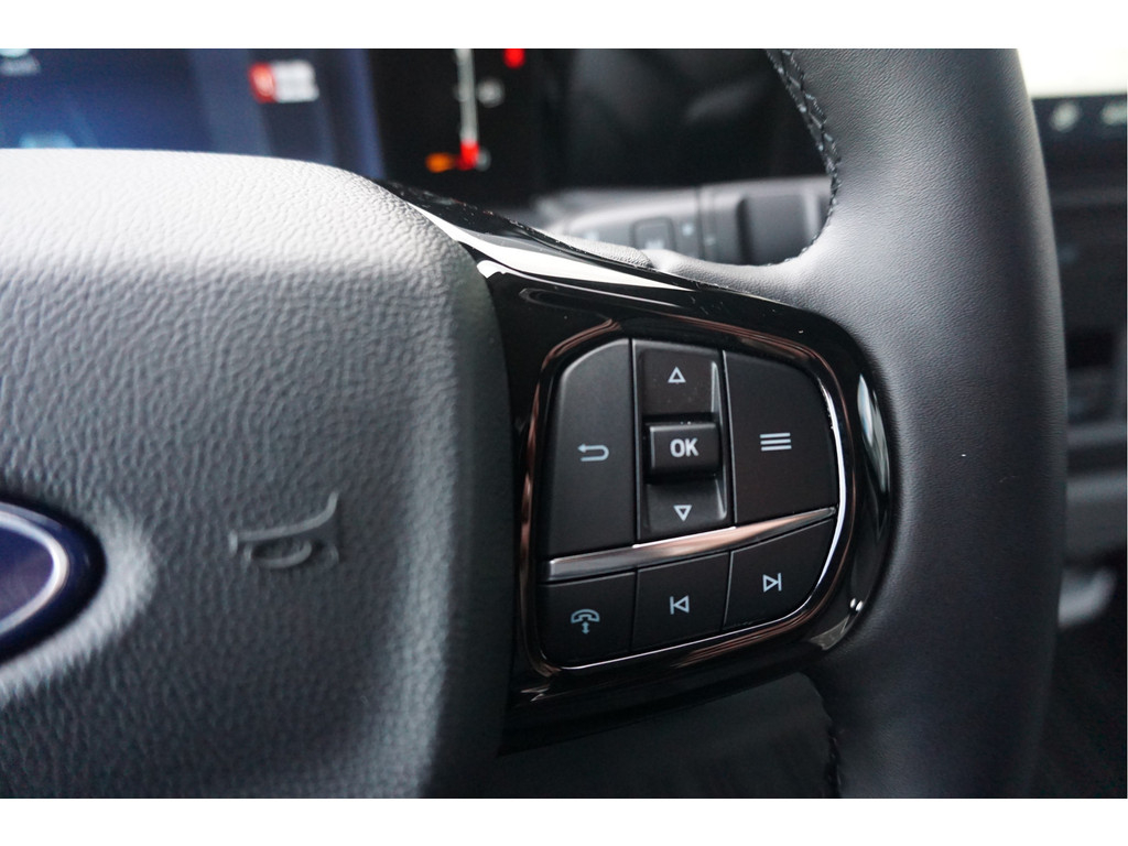 49620723-ford-transit-custom-15