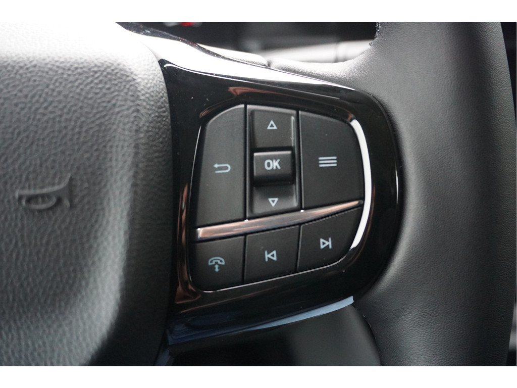 49642958-ford-transit-custom-16