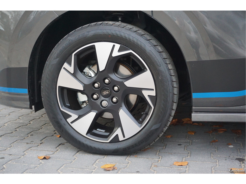 49642958-ford-transit-custom-18