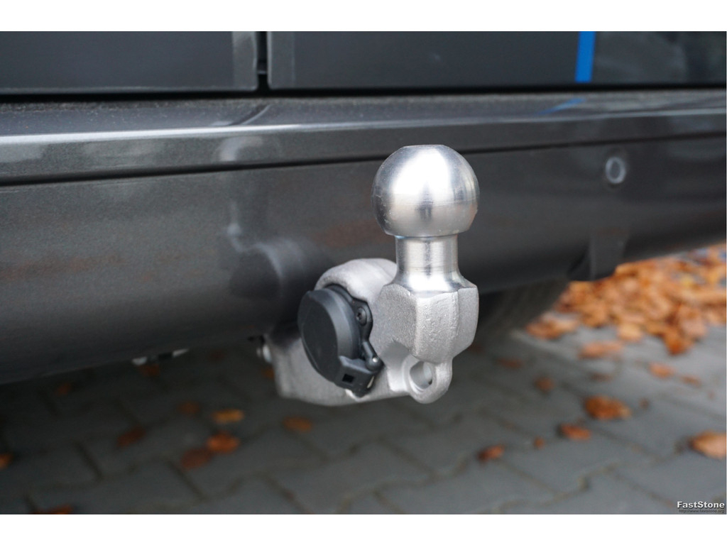 49642958-ford-transit-custom-19