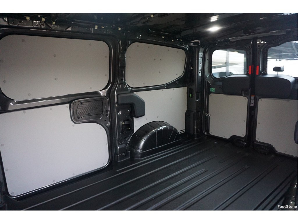 49642958-ford-transit-custom-8