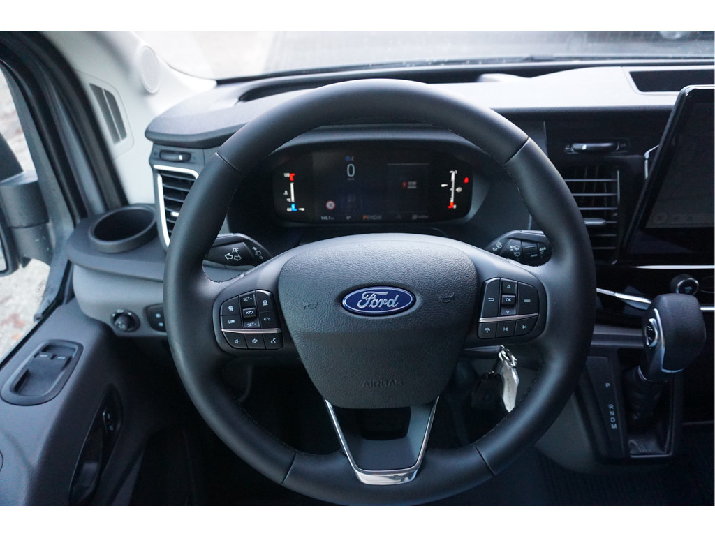 50041496-ford-transit-10