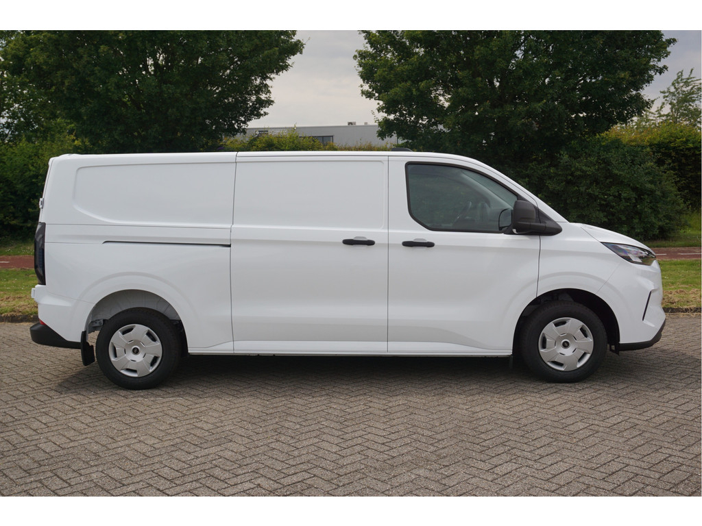 50594693-ford-transit-custom-5
